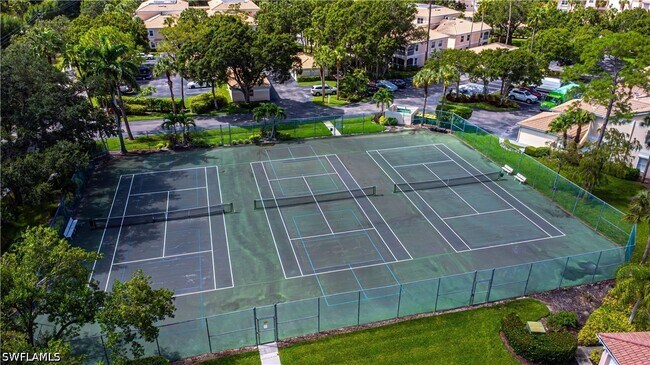 Building Photo - 992 Woodshire Ln