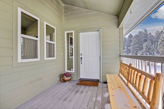 Building Photo - 130 Par Dr