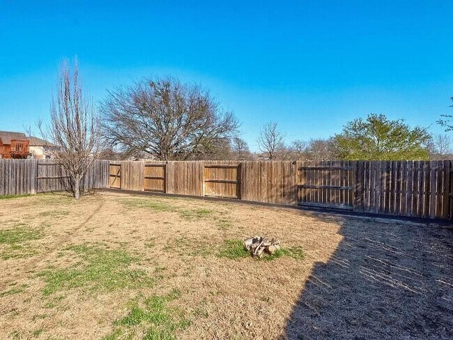 Building Photo - 8217 Reggio St