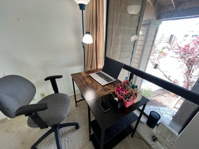 Office area in loft - 1298 Chewpon Ave