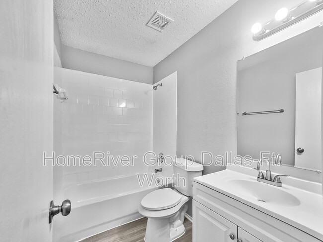 Building Photo - 117 Quail Run Dr