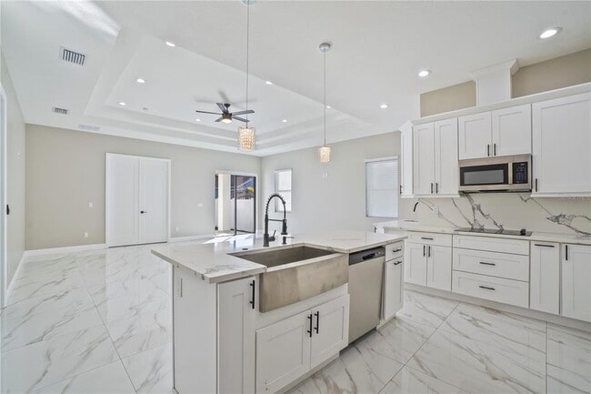 Building Photo - 3310 W Cherry St