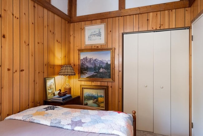 Building Photo - Cozy 2 Bedroom 1 Bathroom Home in Big Bear City