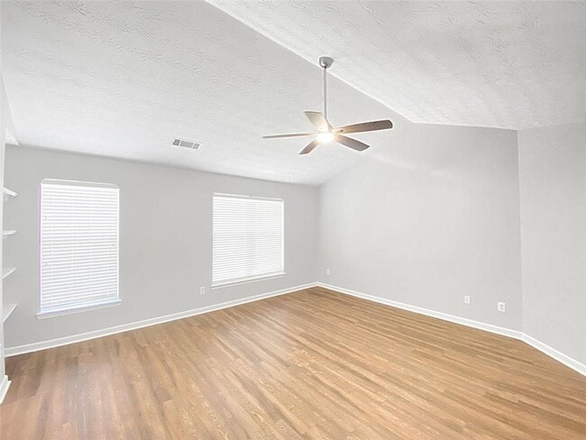 Building Photo - 1232 Gates Cir SE