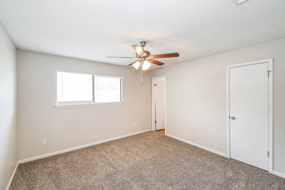 Building Photo - 8442 Finwood Ave