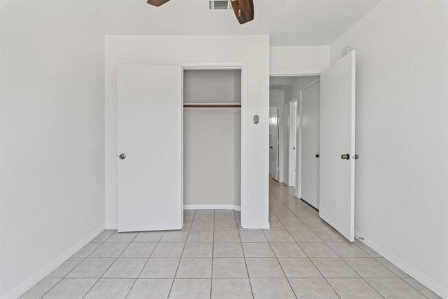 Building Photo - 207 Panther Path