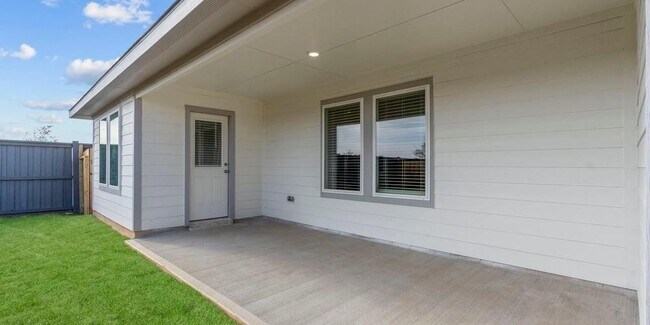 Building Photo - 2010 Stoney Bay Cir
