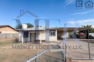 Building Photo - 2Bed/1Bath House at McDowell/32nd St! NO CREDIT, NO BACKGROUND, NO RENTAL HISTORY CHECK!