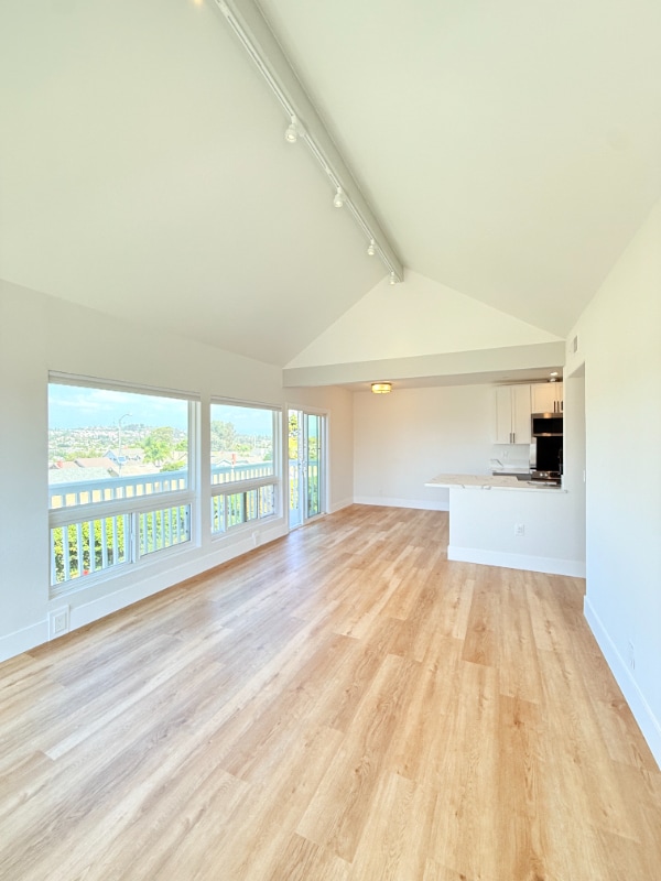 Building Photo - 24033 Vista Corona