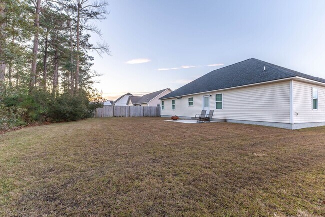 Building Photo - Ready NOW! Close to MARSOC, Stone Bay & MCB Camp LeJeune Sneads Ferry Gates