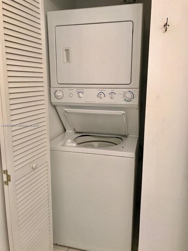 Building Photo - 888 Biscayne Blvd