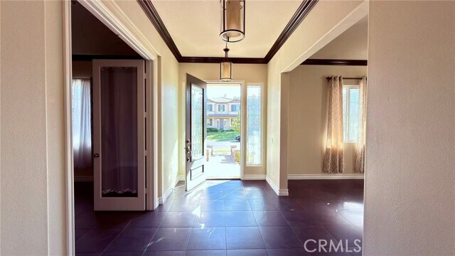 Building Photo - 8658 Edelweiss Dr