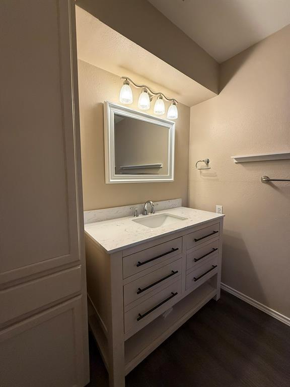 Building Photo - 5906 Mountainclimb Dr