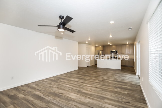 Building Photo - 15190 Nimbus Way