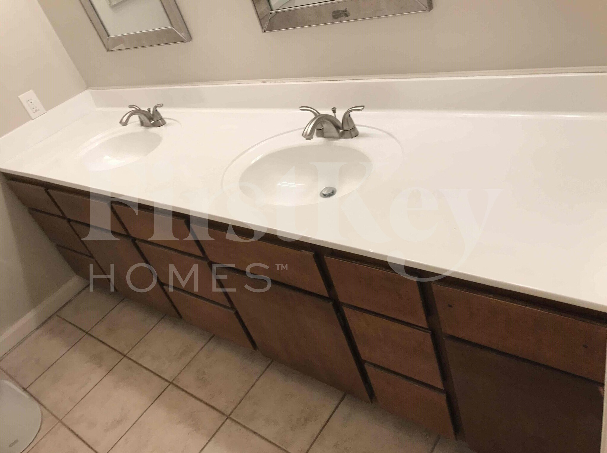 Building Photo - 3204 S Nu Vista Ln