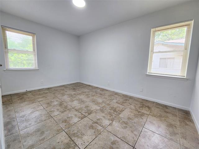 Building Photo - 2633 Crestbrook Ln