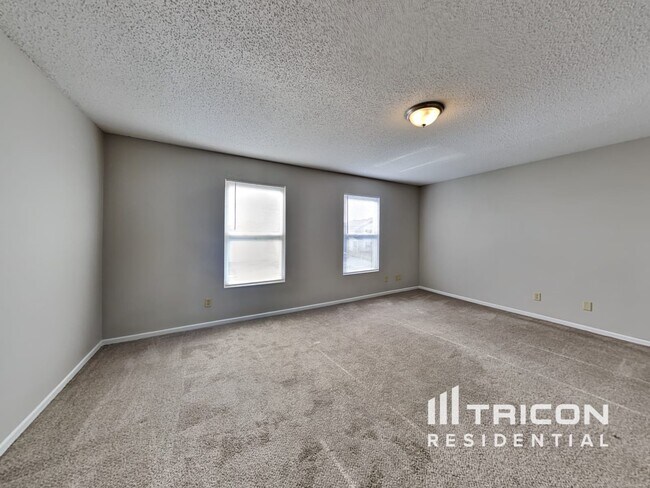 Building Photo - 8540 Bluff Point Way