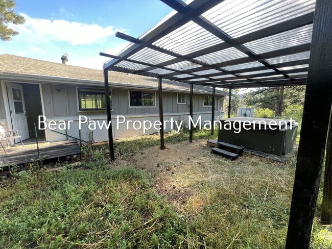 Building Photo - Cute upper level duplex in Kittredge!!