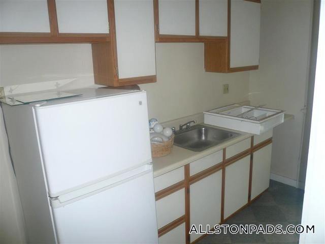 Building Photo - 33 Highgate St