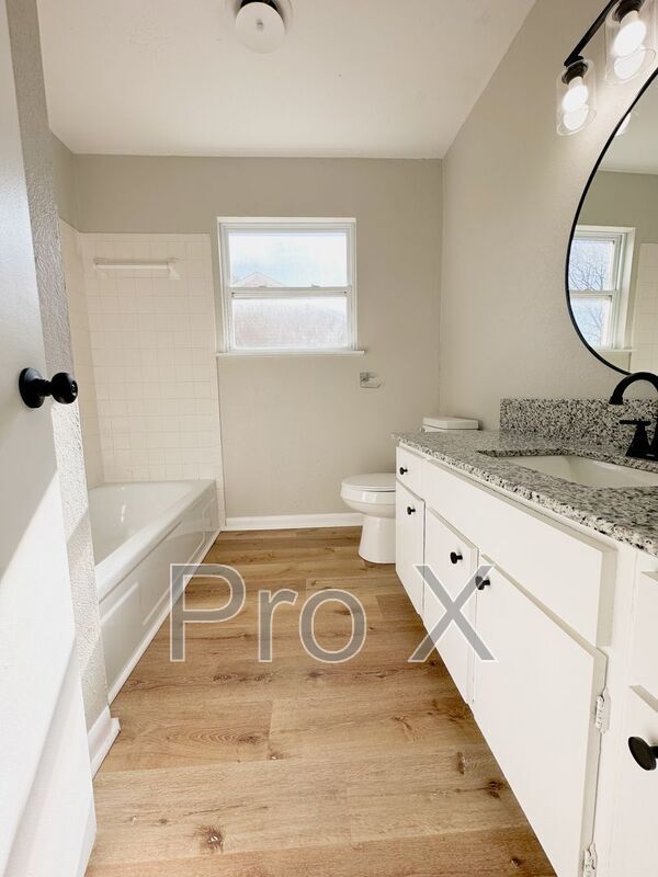 Building Photo - 2216 S Clover Dr