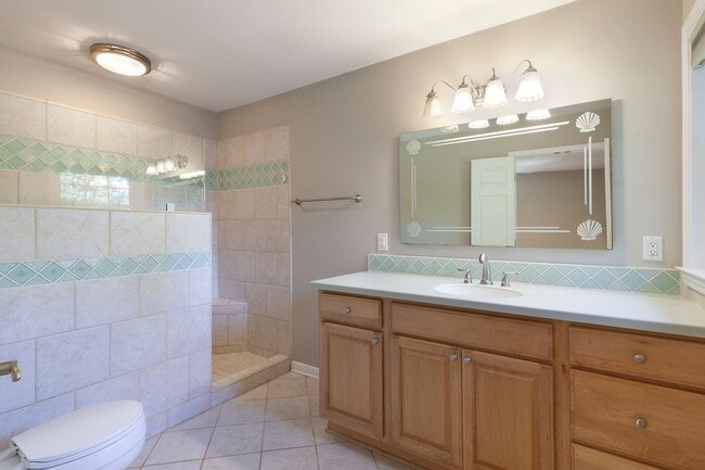 Building Photo - 3741 Fox Glen Ct NE