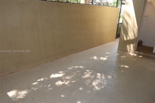 Building Photo - 10835 SW 112th Ave