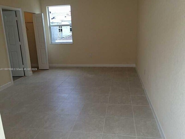 Building Photo - 17120 SW 95th Terrace