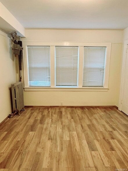 Building Photo - 68-11 Dartmouth St