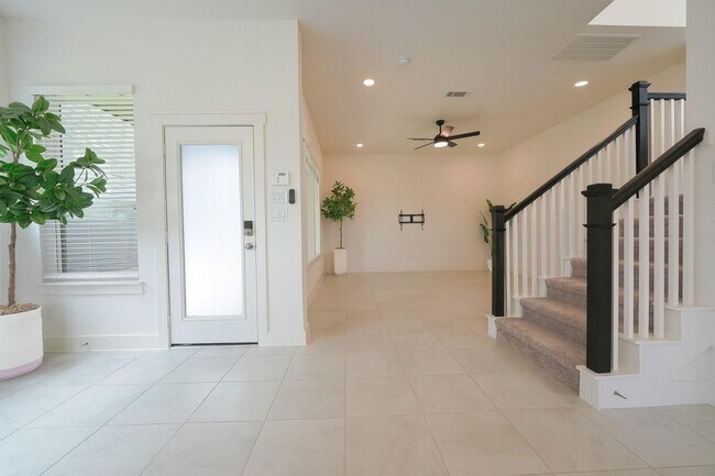 Building Photo - 15115 Parkland Canyon Dr