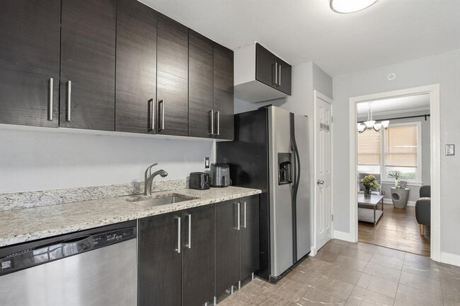 Building Photo - 5305 Harmon Ave