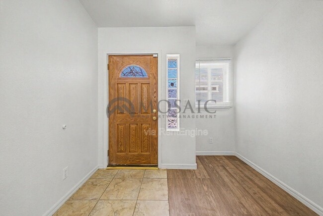 Building Photo - 1625 S 74th St