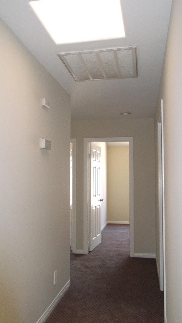 Building Photo - Stunning Updated & Spacious 3-Level Townho...