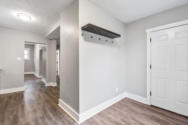 Building Photo - Completely Renovated 4 Bedroom Home in West View!!