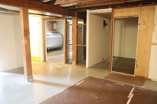 Building Photo - r614beechstduplexv