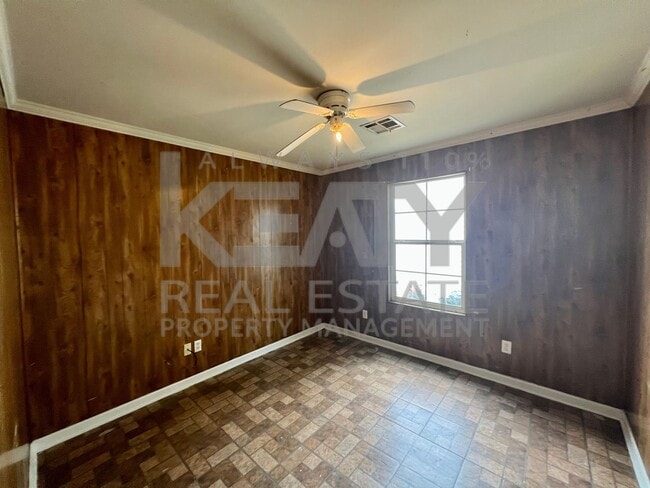 Building Photo - 3 Bed, 2 Bath House in Lafayette!