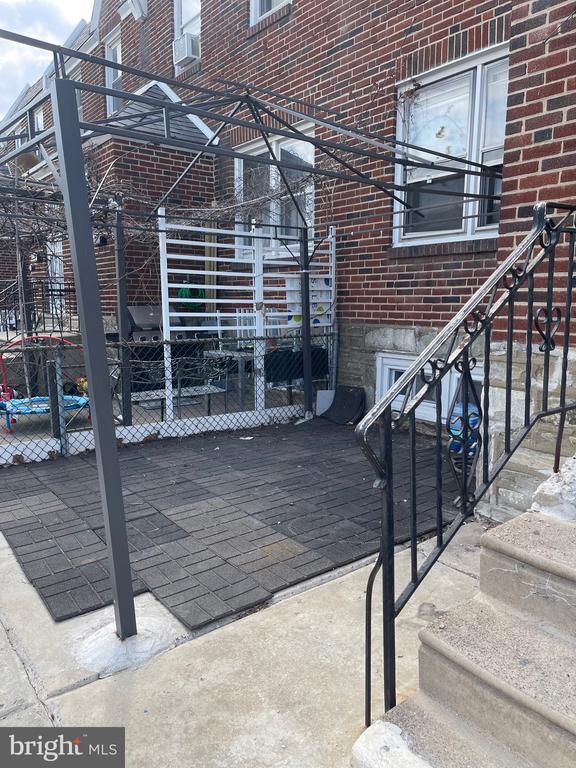 Building Photo - 7124 Lynford St