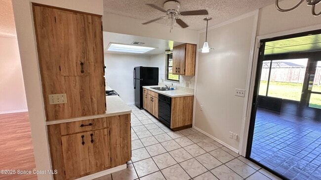 Building Photo - 3807 Jupiter Blvd SE