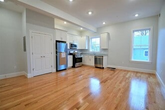 Building Photo - NO BROKER FEE!!  CENTRAL AIR!  RECENT RENOVATION IN BRIGHTON CENTER!