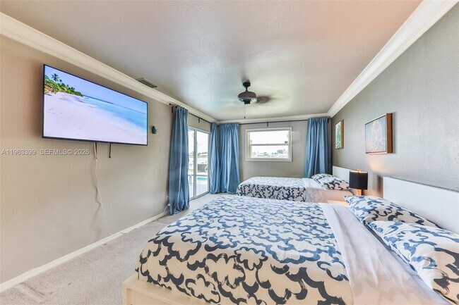 Building Photo - 407 SW 37th St