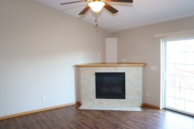 Building Photo - 1160 Winchester Ln