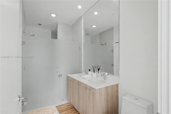 Building Photo - 501 NE 31st St