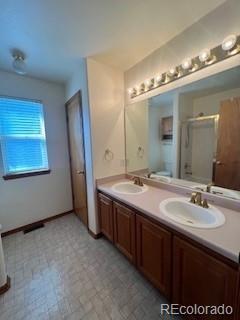 Building Photo - 5625 S Wenatchee St