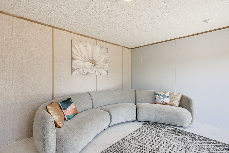 Building Photo - 930 County Rd 3390