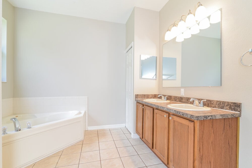 Building Photo - 531 Bluff Pass Dr