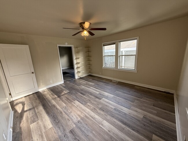 Building Photo - 421 N 34th St