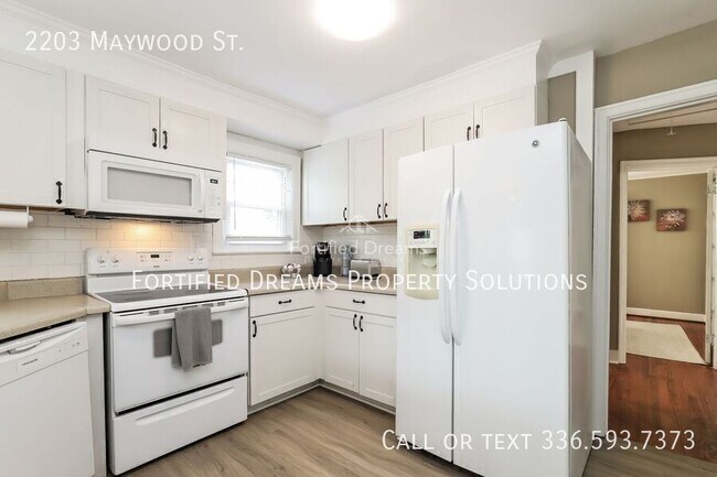 Building Photo - 2203 Maywood St