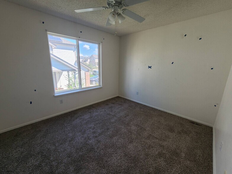 Building Photo - 4672 Saddle Ridge Dr