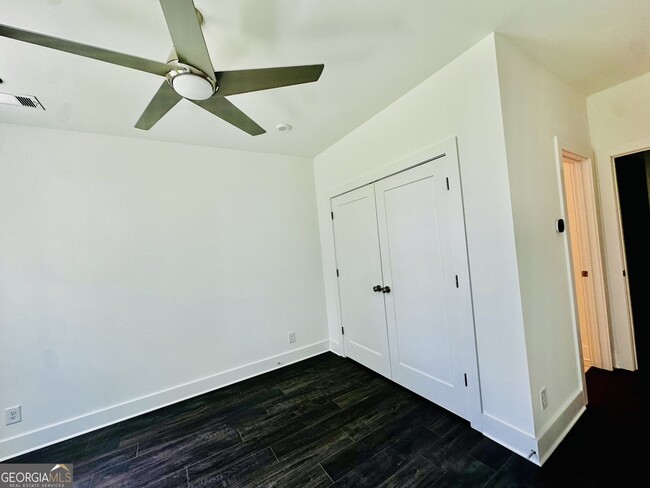 Building Photo - 727 Eloise Wy