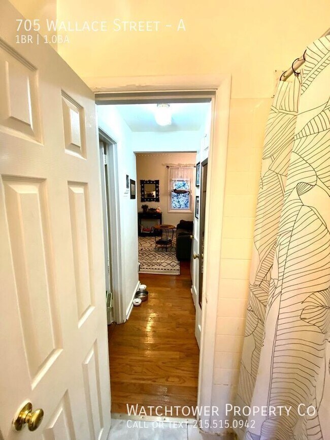 Building Photo - 705 Wallace St