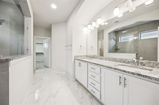 Building Photo - 13721 Parkline Wy